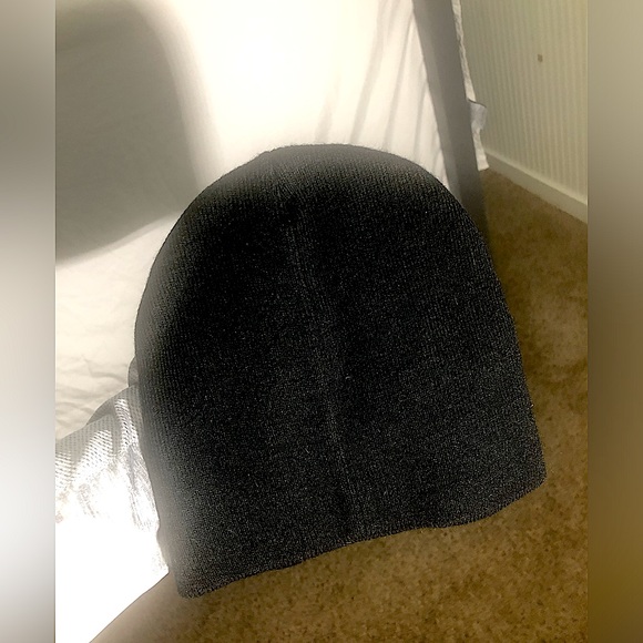 NWOT- Guinness Brand One Size Black Beanie Hat.100%Acrylic - Picture 2 of 4